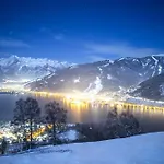 Апартаменты Living Schoenwies With Private Infrared And Zell Am Kaprun Summercard *