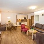 Living Schoenwies With Private Infrared And Zell Am Kaprun Summercard Апартаменты