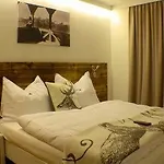 Living Schoenwies With Private Infrared And Zell Am Kaprun Summercard Апартаменты